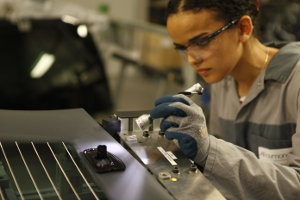 ARaymond*, innovation partner of Renault - When bonding is a solution for reducing vehicle weight